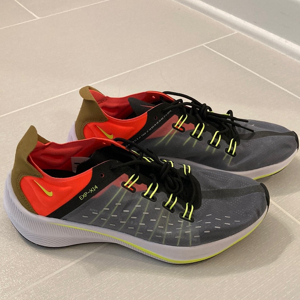 NWOT Nike EXP-X14 dark gray orange 9.5 womens